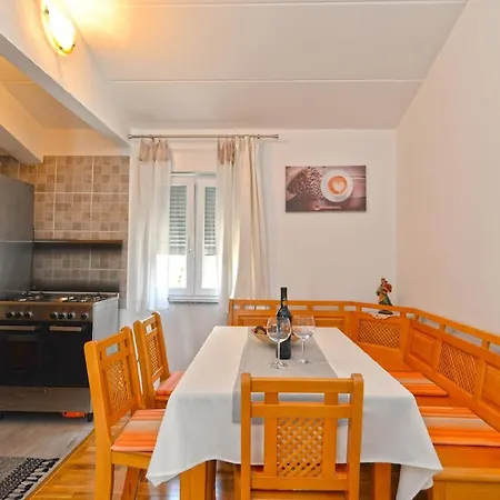 Fuer 5 Personen Ca 45 Qm In Galizana, Istrien Istrische Riviera Apartman Galižana